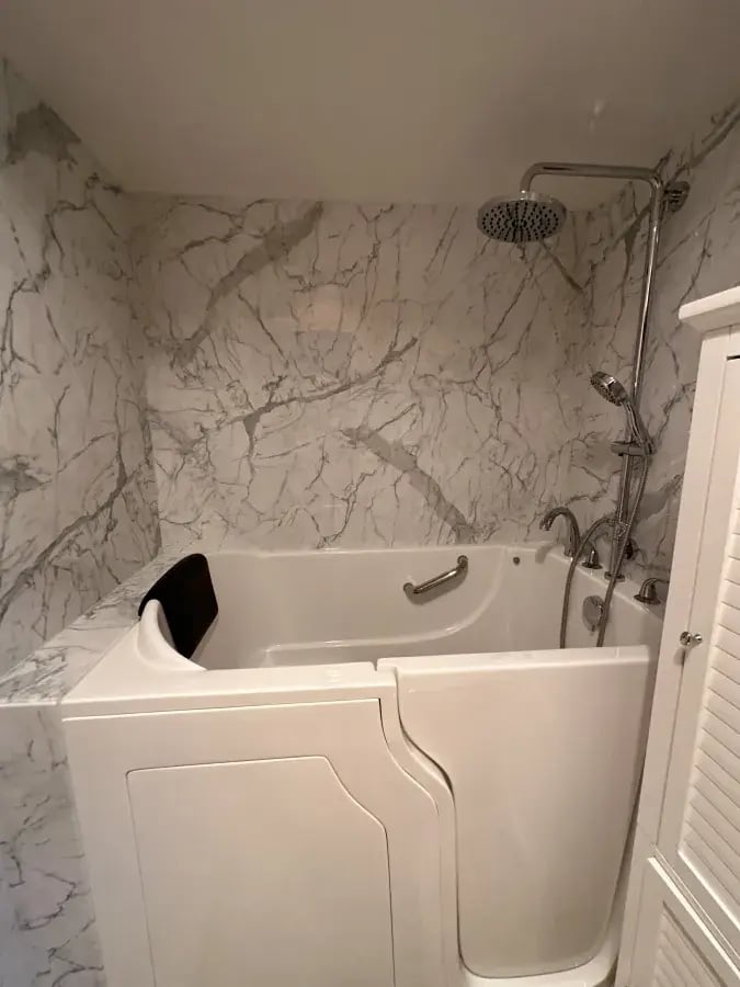 full-view-walk-in-tub-san-diego-bathtub-remodeling-shugarman’s-shirley