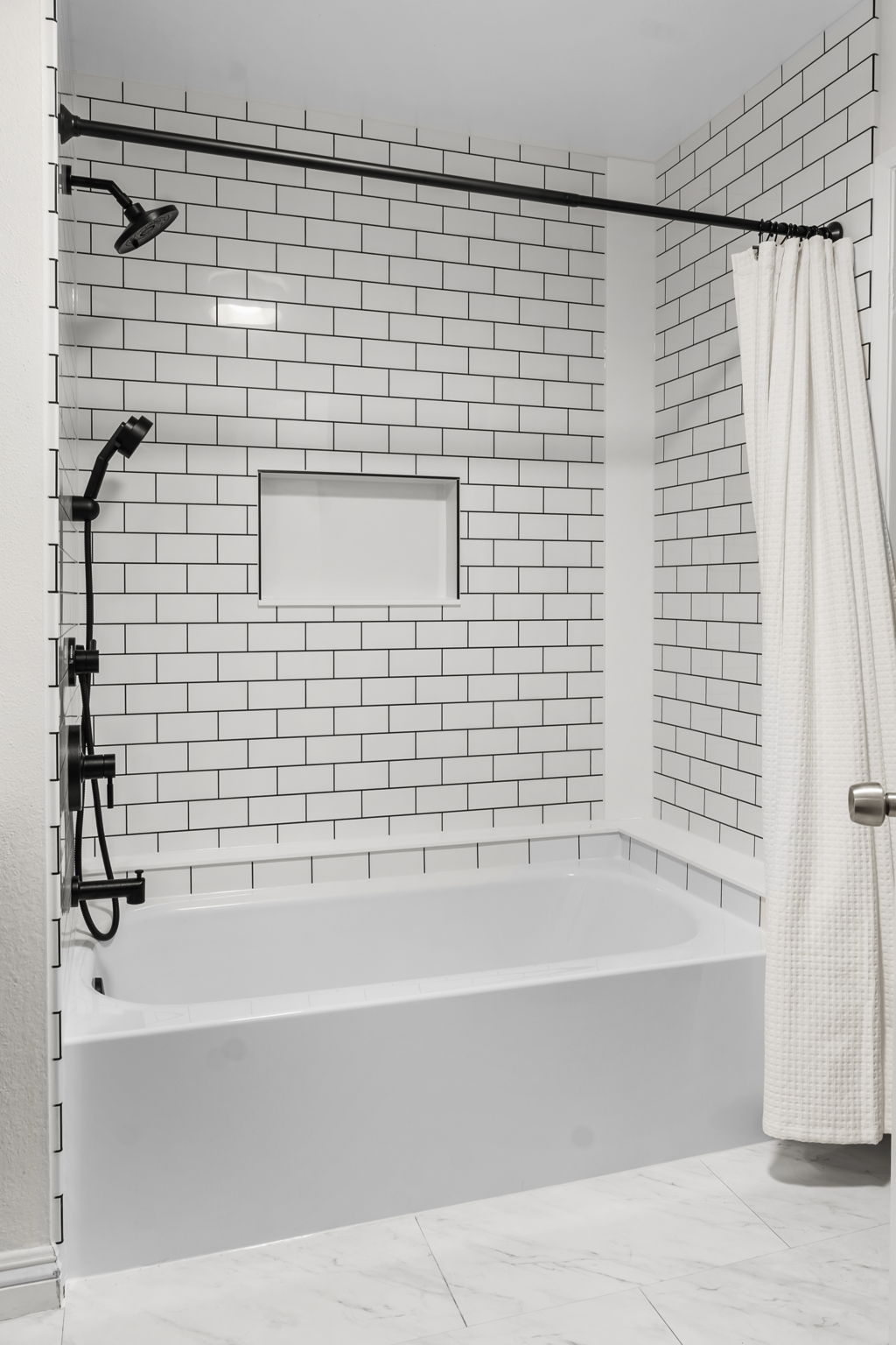 Bathtub-BlackSubway-Remodel