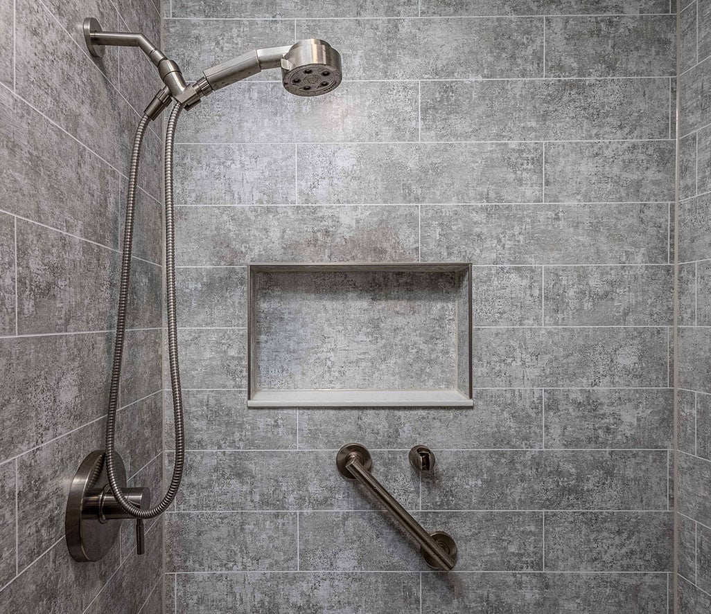 Metapeak Fairfield walls with a niche and grab bar.