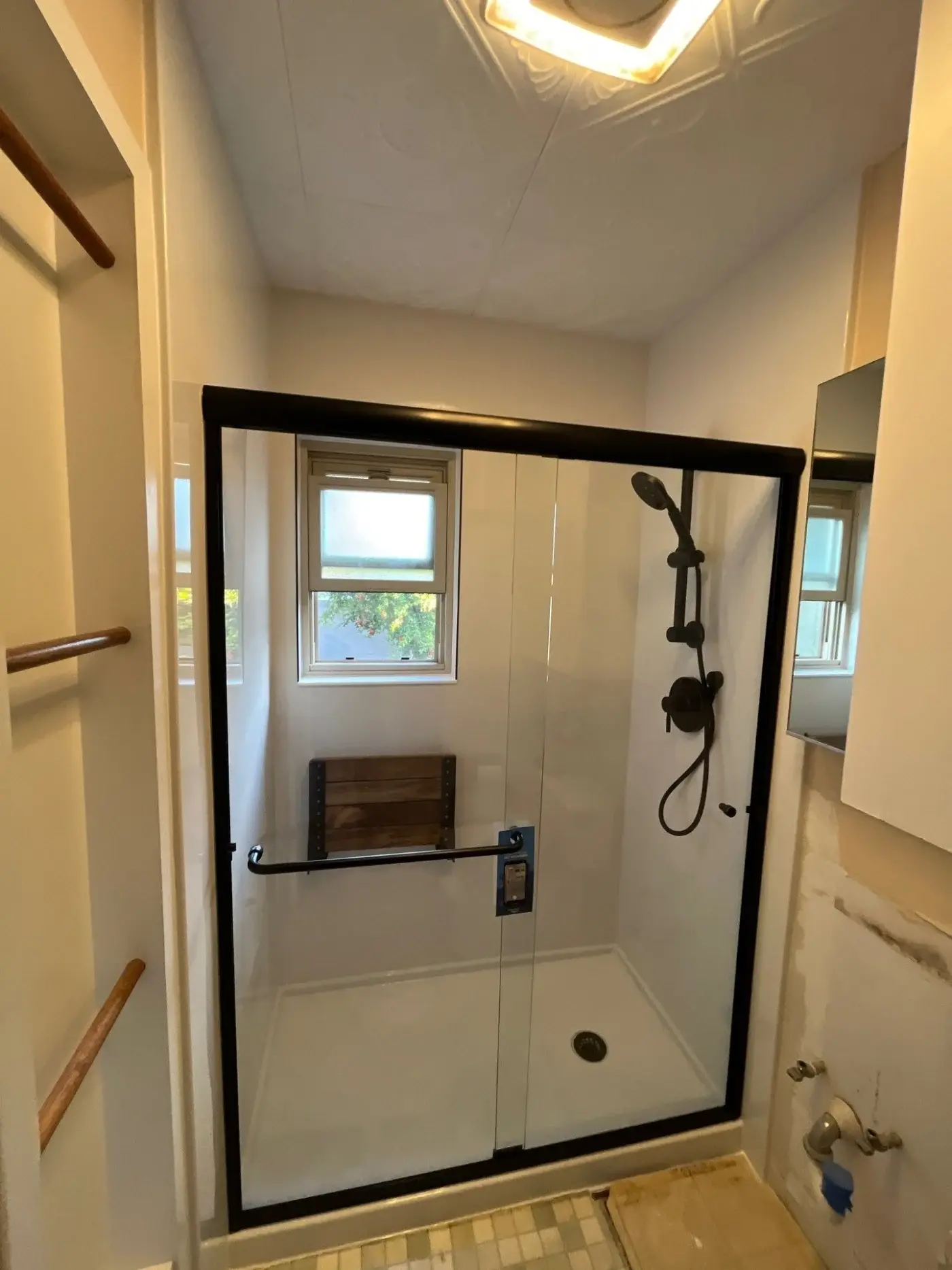 How to Choose a Contractor for an Accessible Tub-to-Shower Conversion